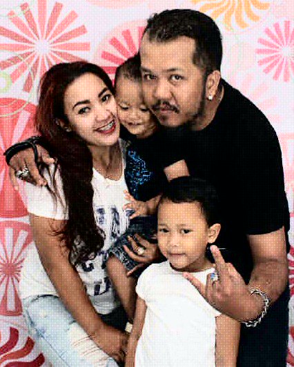 daniadamayanth1's tweet image. 👰👪💑👅