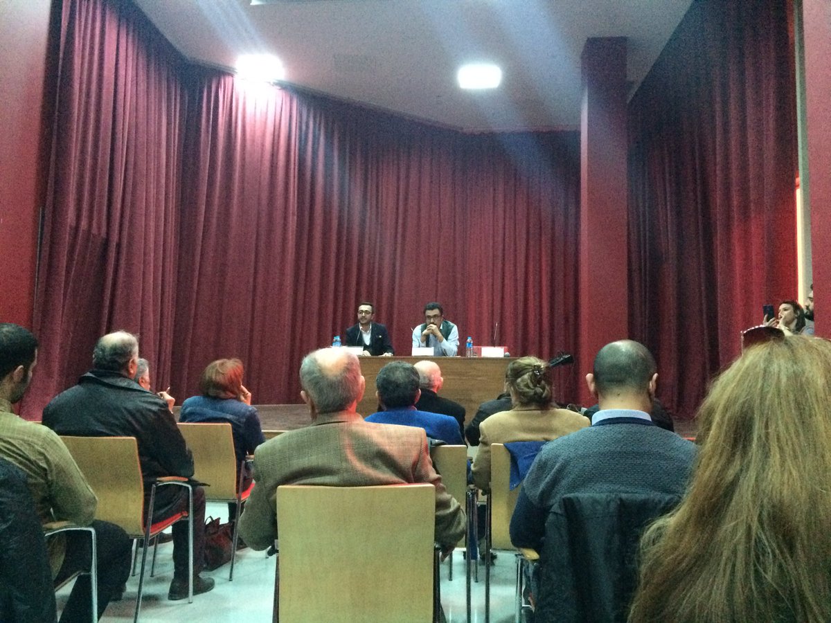 Tutsak_avukat2's tweet photo. Selçuk Kozağaçlı 'nın da katıldığı Divriği Kültür Derneği'nin düzenlediği paneldeyiz... @DVRKLTR https://t.co/ku8KlHVsqb