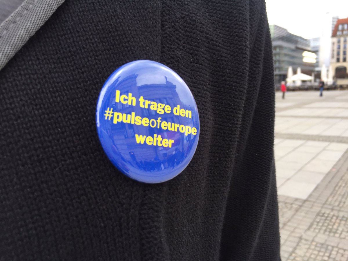 HerrUndSpeer's tweet image. Hallo Zukunft! Europa rockt. Geeint sind wir stärker. #PulseofEurope. Ab 14 Uhr in Berlin. @PulseofEurope