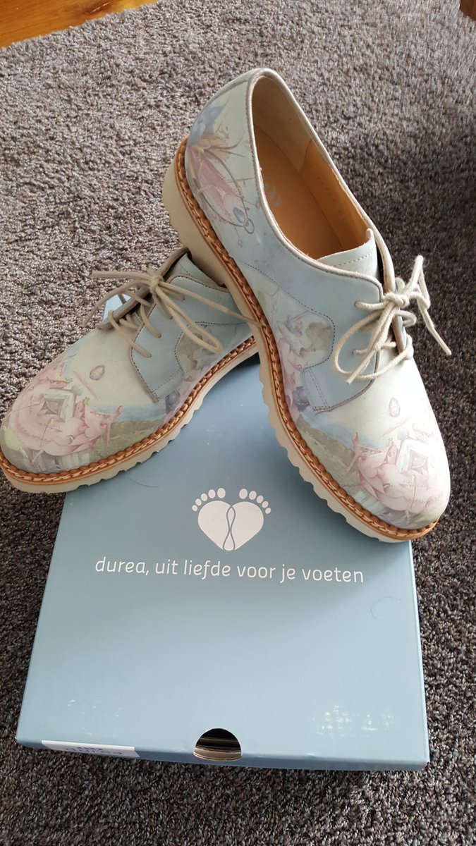 Trotse eigenaar! <a href="/Dureashoes/">Durea Shoes</a>  #vandrunenschoenfabriek #addyvandenkrommenacker #uitliefdevoorjevoeten #schoenen #damesschoenen #shoes