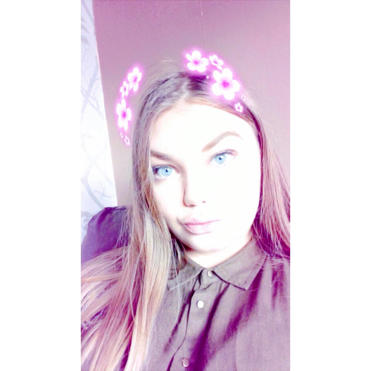 Gray_Eth_4ou's tweet photo. BEING HAPPY DOESN'T 
MEAN EVERYTHING'S 
PERFECT
IT MEANS YOU'VE
DECIDED TO LOOK BEYOND
THE IMPERFECTIONS 😊💜😁 https://t.co/yMQ9J9v2Fb