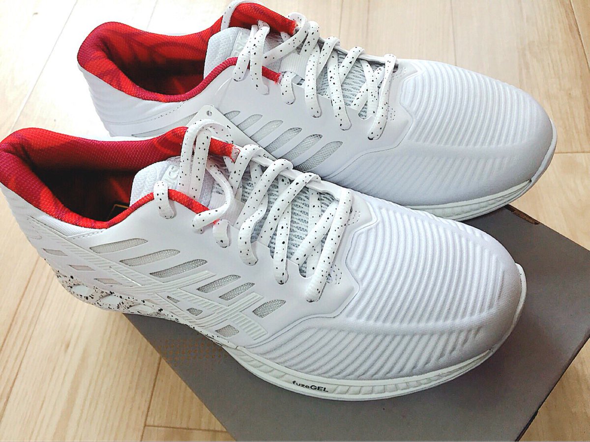 仲野 春花 Asicsさんが早稲田大学の公式スポンサーになりました オリジナルモデルとしてfuzex Wuが発売されています キャンパスストア早稲田 アシックスオンラインストアにて購入可能なので是非チェックしてみて下さい Asics Fuzexwu Waseda