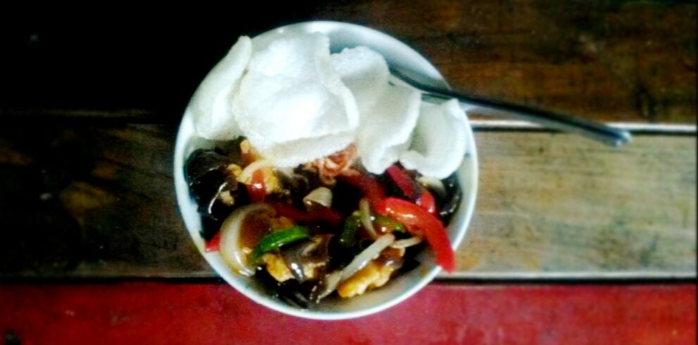 HalloSolo's tweet photo. Nasi ayam lada hitam
IDR : 16.9k

Yuk yg blm cobain
Dr pada penasaran dg rasanya, langsung merapat ke @HalloSolo aja yaahhh https://t.co/5Dqc4ubDkq