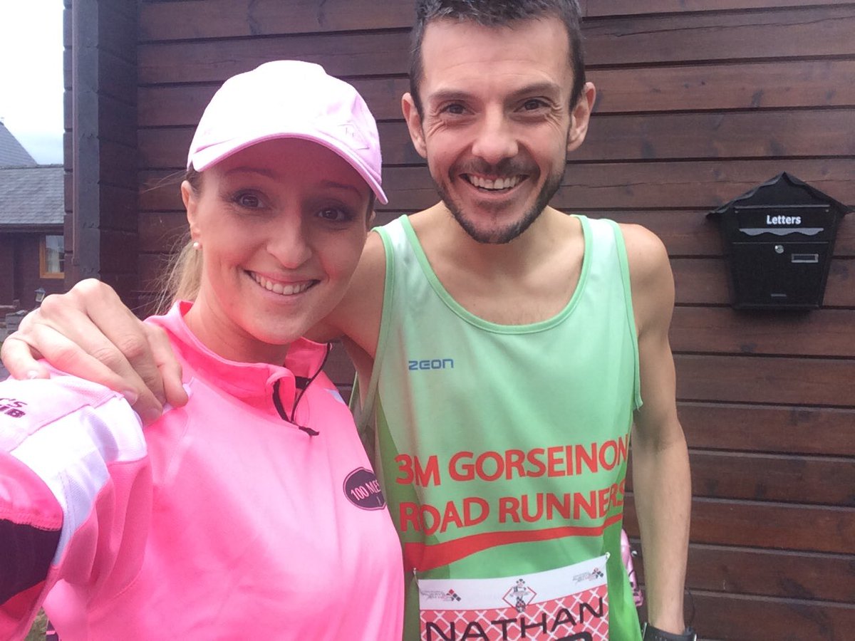 ToriBlue2's tweet photo. All ready for the @JonesoGymru today with @ultrarunneruk sporting the #teambeaut top #10k #ohno #loverunning #anglesey10k https://t.co/QJIb2Foctn
