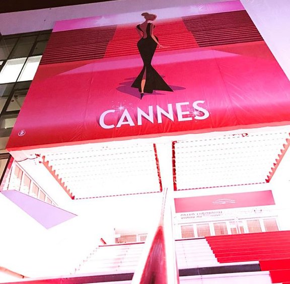 Cannes_France's tweet photo. Let's celebrate the 70th Anniversary of the Festival de #Cannes !
https://t.co/Bn2noatazo
📷 : calijx https://t.co/NknoGR5svj