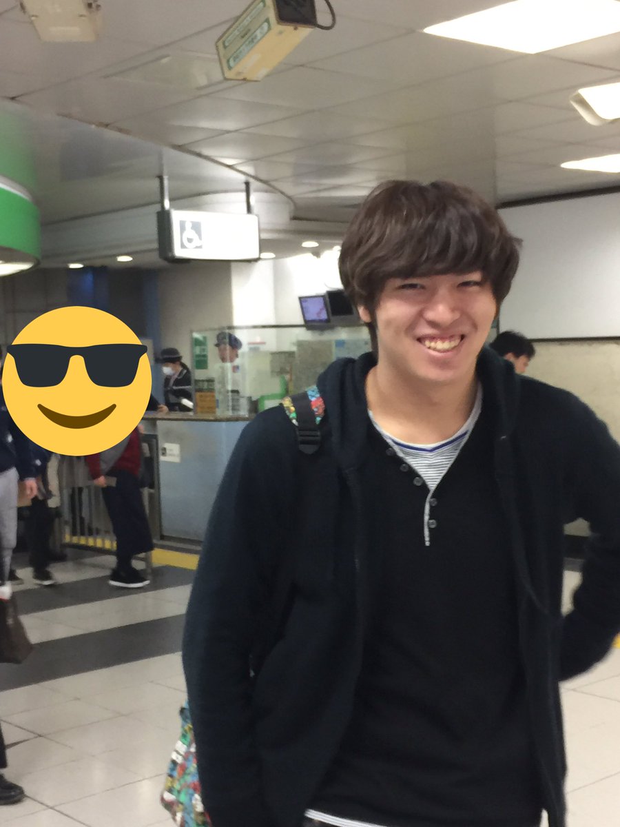 けんちゃんねる Youtuber Ar Twitter 人生で2回目のg4大会に おすしさんと行って来ましたー 動画は後日アップします P S おすしさん30分遅刻して来ました 笑 ベイブレードバースト