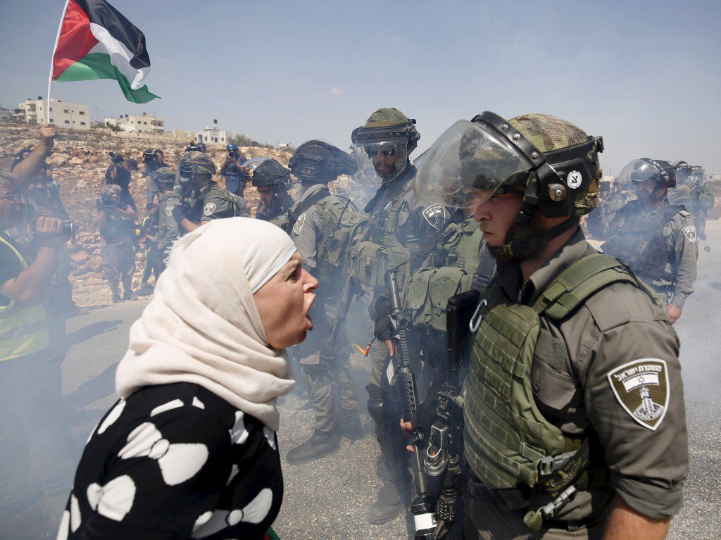 Allah bize yeter. O ne güzel vekildir.

-Ali İmran, 173