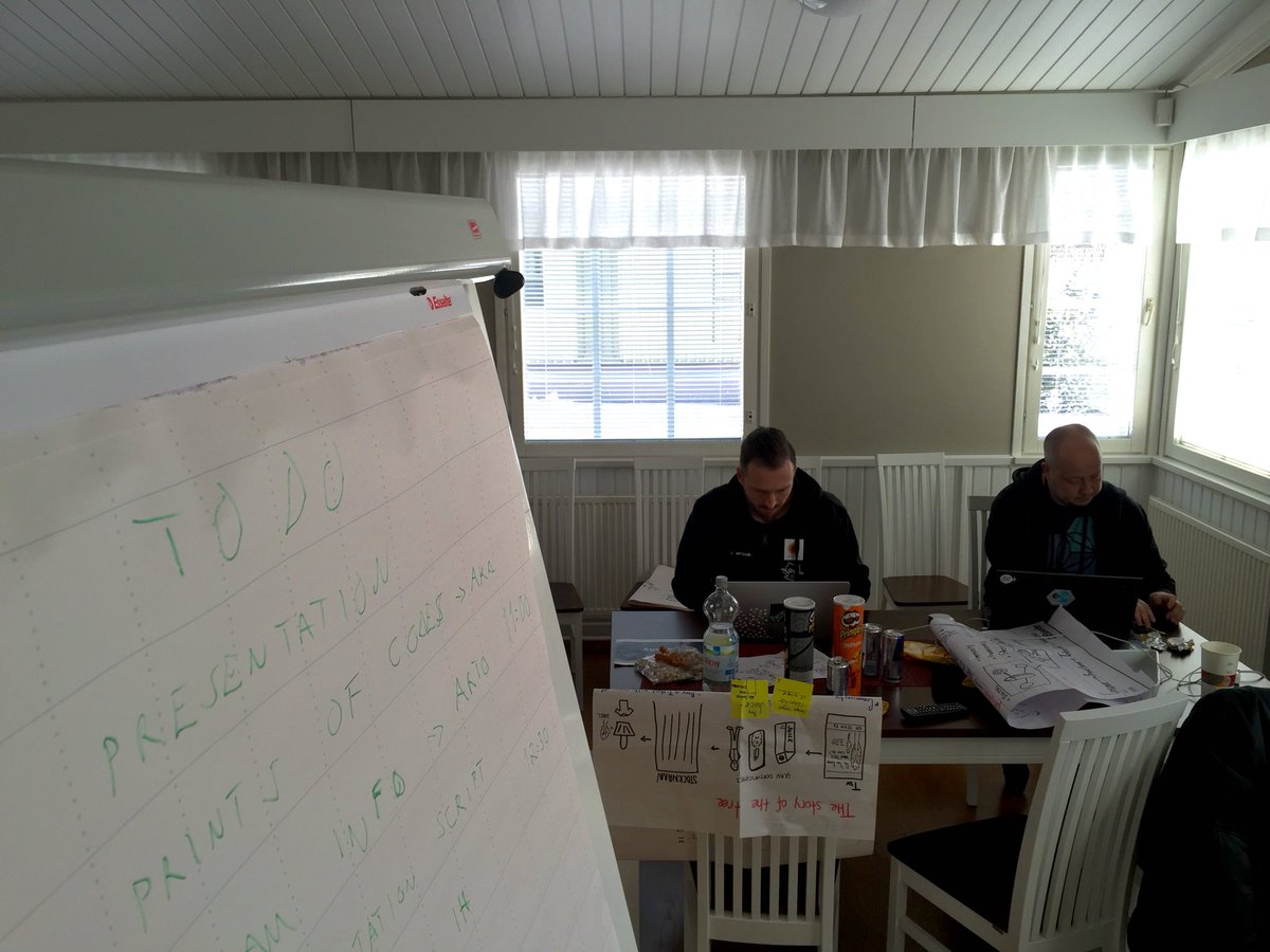 akatsukiryu7's tweet image. Deadline approaching fast. Still a bit more to go and debugging. tsemppiä #teamproximity #HackThePack @ixonos @ibmfinland @storaenso