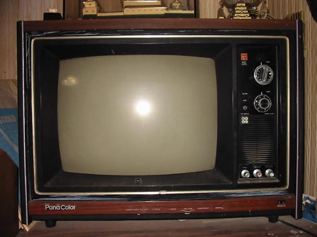 んたろうのテレビ レトロ系 auf X: „トランジスタ式テレビ 60～70年代。ガチャガチャと