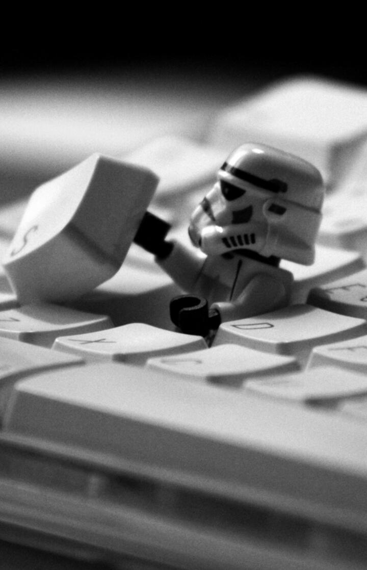 Jaketchicken's tweet photo. #StarWars ok man wtf...were is the deat star? https://t.co/D70jeoCDPT