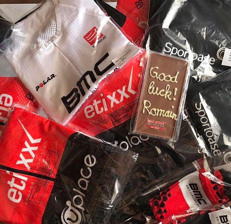 .<a href="/RomGuillaume/">Romain Guillaume</a> was was a happy man receiving his custom <a href="/compressport/">Compressport</a> team kit... with a little added treat! 🍫😋 

Enjoy Romain!