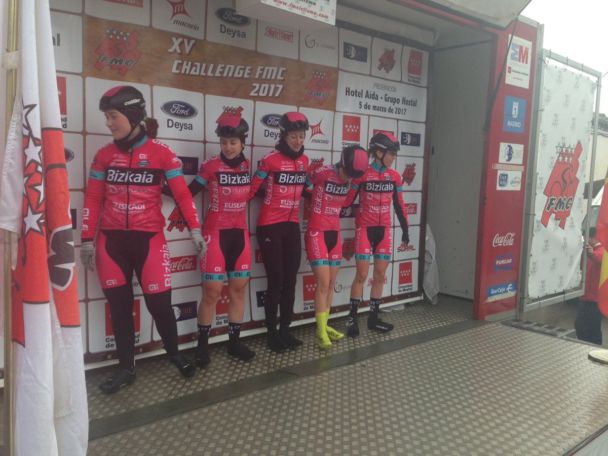 BizkaiaDurango's tweet photo. #ChallengeFMC2017: Presentación de equipos en Buitrago. https://t.co/2IBmJdyFBR