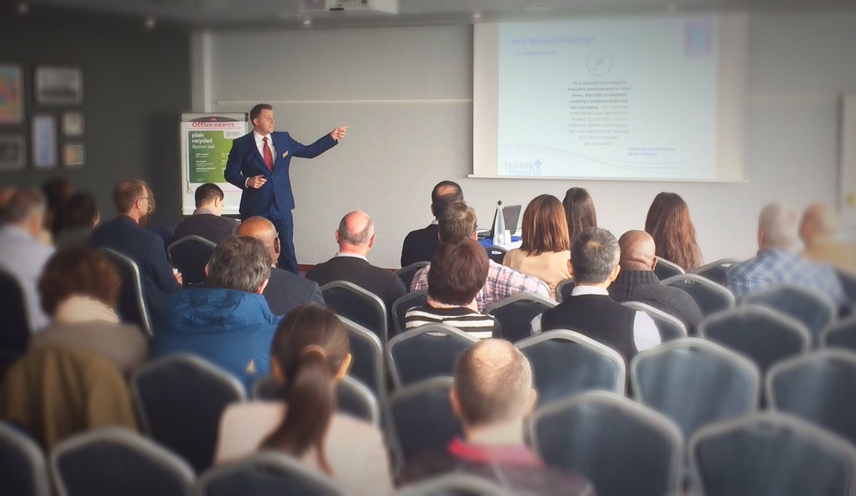 Gill_Fielding's tweet image. Day two of #PathToAHalf begins in full swing. We're talking about GUMPTION, IDEAS, and MONEY- all key things for every property investor!