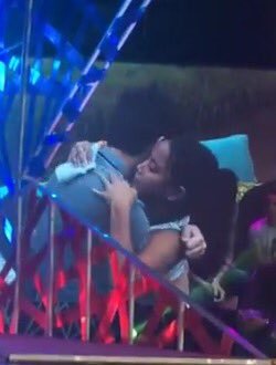 astillo_merlita's tweet photo. Ang mga yakap nila na tumatak sa puso't isipan natin.

MARTAmissDarla PusuanMoNa https://t.co/LaqcL5GLE5