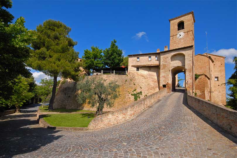 Faraone2016's tweet photo. #stopensandoche l'Italia è ricca di piccoli gioielli da visitare!🏡
(Montegridolfo - Rimini)
#Buongiorno e #BuonaDomenica a tutti!🌞🐱 https://t.co/qFMzuKXcht