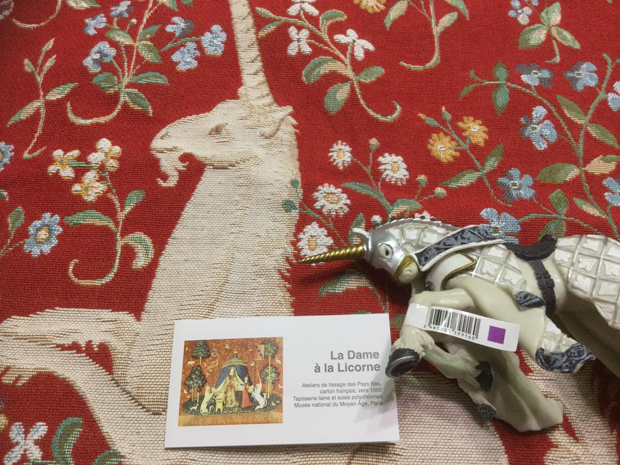 טוויטר 声優 古川登志夫 青二プロダクション בטוויטר 貴婦人と一角獣 のタペストリーのあるクリュニュー美術館は まさに古城の如き佇まい 当時の有力者ジャン ル ヴィストが娘の結婚祝いに織らせたとの説があるが ガンダムユニコーンでは ヴィスト財団