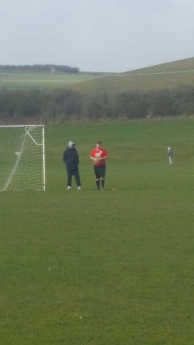 HassocksFatboys's tweet photo. (1) KICK OFF! For the 2s in the @Martynbuxton testimonial, and in a rare turn of events the @countyoak1 keeper appears to be a FatBoys fan. https://t.co/tmSIH3loTX