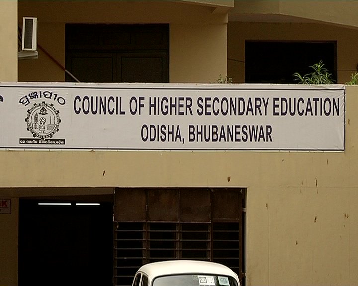 otvnews's tweet image. 3.80 lakh students to appear for #PlusIIExam starting tomorrow #CHSE #Bhubaneswar #Odisha odishatv.in/odisha/body-sl…