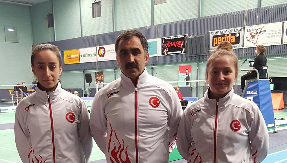 Hollanda / Haarrlem 'de gerçekleşen Grand Prix DUTCH Junior Turnuvasında Çift Bayanlarda Bengisu Erçetin-Nazlıcan İnci ÜÇÜNCÜ oldular.
