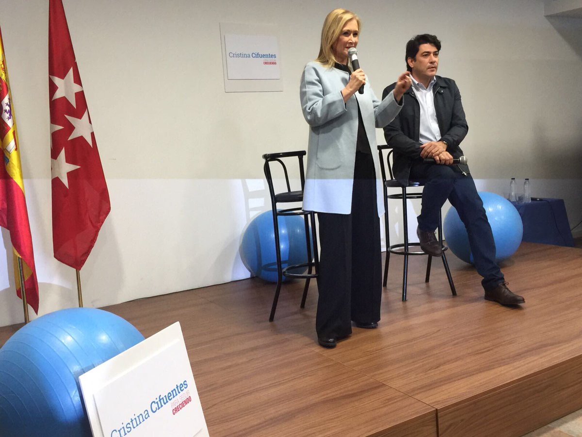 cifupresidenta's tweet photo. 💬 "Lo digo y lo reitero, llevo más de 30 años militando en este partido y lo digo con mucho orgullo". @ccifuentes #ParaSeguirCreciendo https://t.co/tV4vgxnpUh