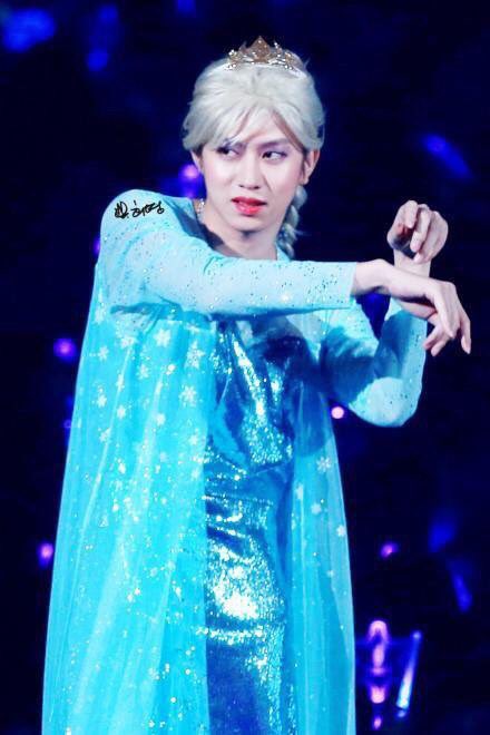 yorumunee_exo's tweet photo. もうガチでヒチョルやめてw w ww w w草生えるw w ww w ww w ww w w https://t.co/66zw9SQzGj