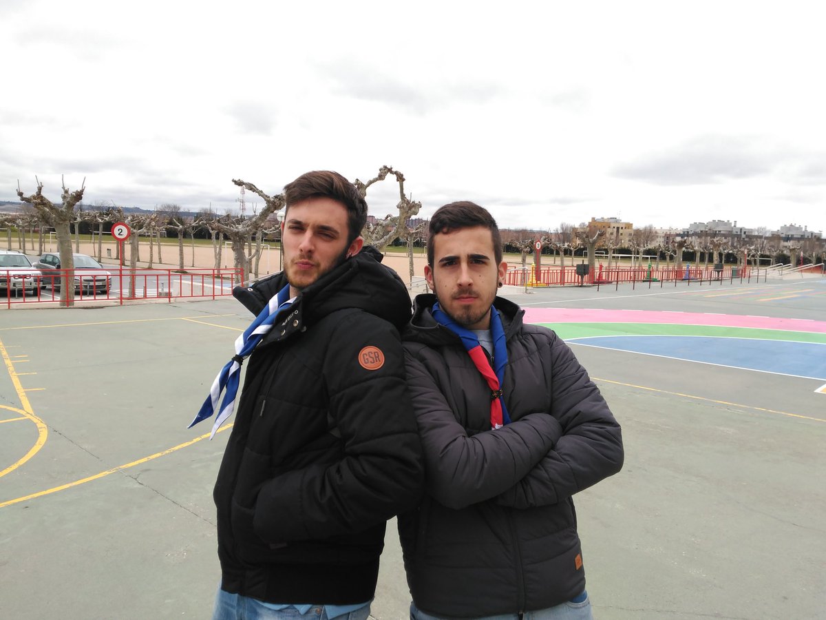 fororovercyl's tweet photo. Nuestro representantes rovers en el Consejo de @ASDECyL ⚜😂⚜ https://t.co/580zpGx6uN
