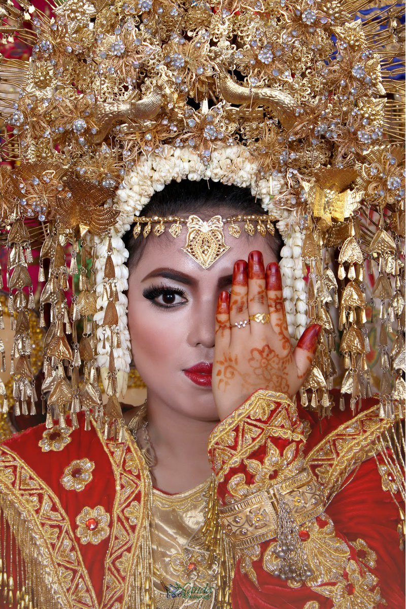 GNFI's tweet photo. Minang, Masyarakat dengan Penganut Matrilineal Terbesar di Dunia https://t.co/eQ2P8xU54n https://t.co/1eZ5e91yRM