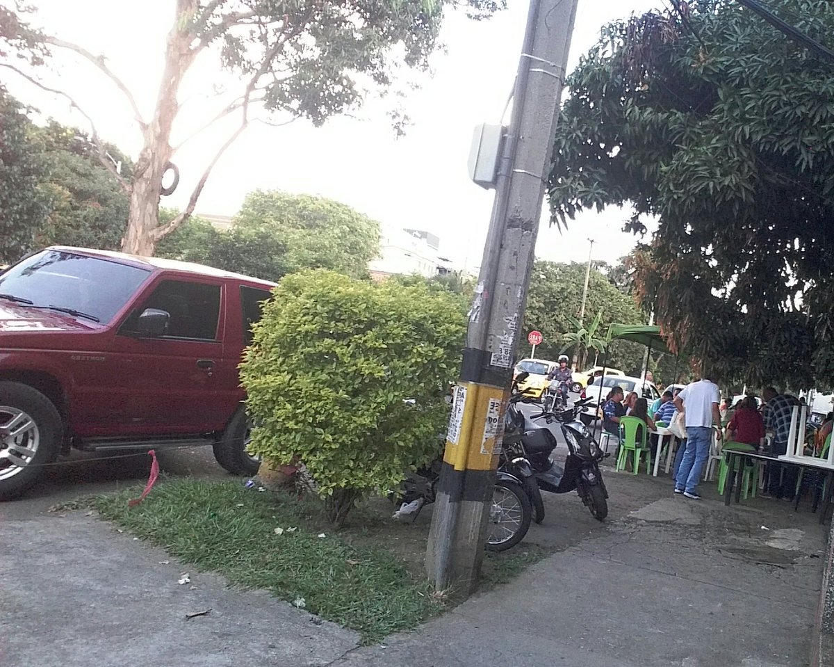 HarveyEchavarr1's tweet image. y para cuando carrera 55 entre la calle 24 y 25 barrio trinidad.?