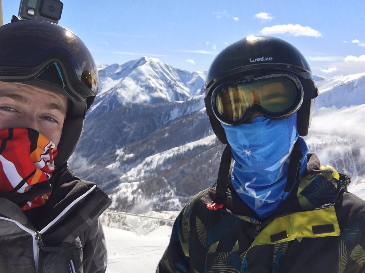 UistoBlyat's tweet photo. dernier jour a @Pra_Loup ! 😥demain lycée ptn @eskigear @4riders_ski @TWSNOW https://t.co/o6NnFX2e5O