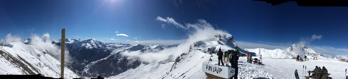 UistoBlyat's tweet photo. dernier jour a @Pra_Loup ! 😥demain lycée ptn @eskigear @4riders_ski @TWSNOW https://t.co/o6NnFX2e5O