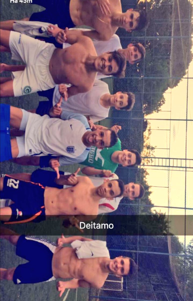 Fora o Baile FC tweet media