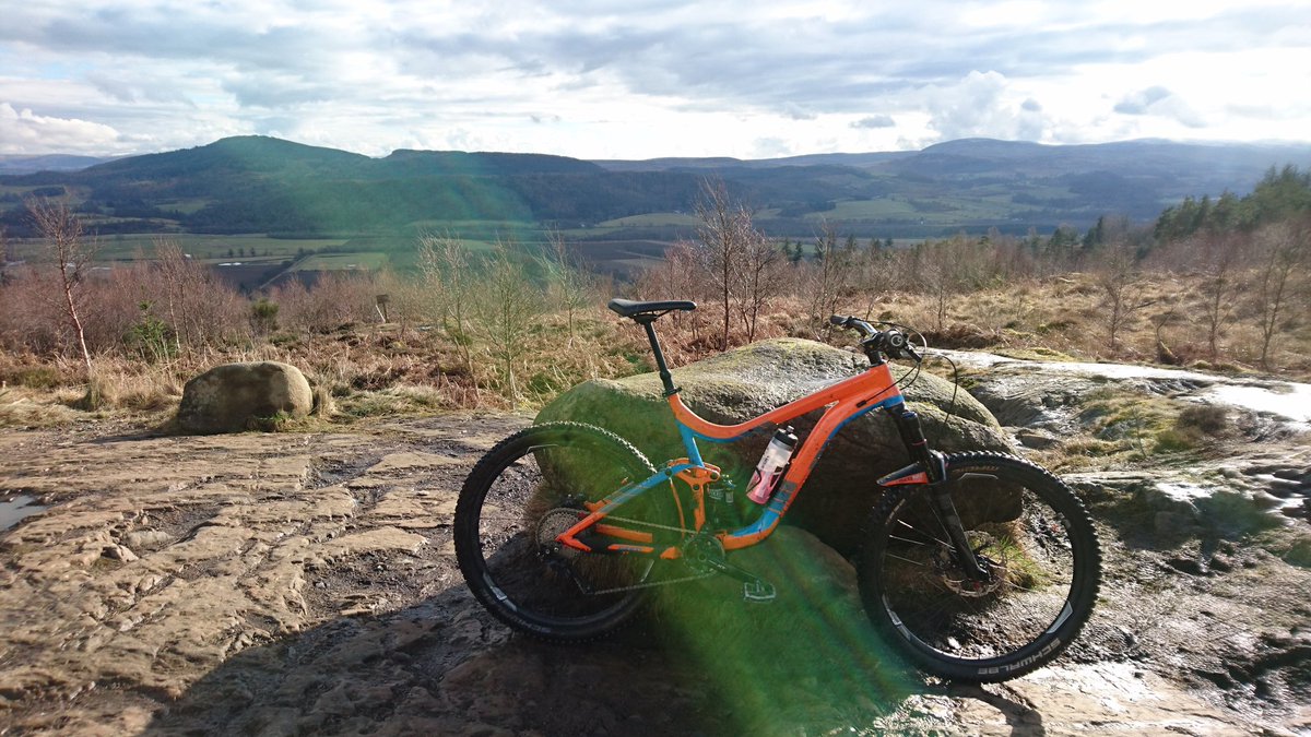 stengis40's tweet photo. #trailscotland #mtbtalk #dmbins perfect day out in sunshine at #comriecroft trail centre, good fun had on black runs πππ#visitscotland https://t.co/Zfw4EPK3Nc