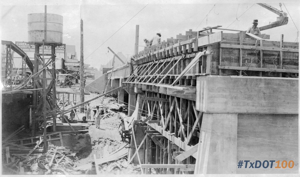 Here's what a #TxDOT bridge project looked like in 1921.This one is on old US 80 in Stephens County. #TxDOT100