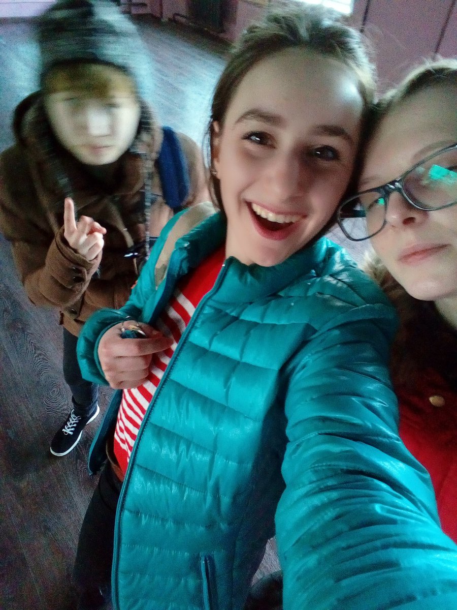 crazyNata95's tweet photo. #ChiDae спустя долгое время вновь вместе, хоть и в уменьшенном составе, но все же. НАКОНЕЦ-ТО <3 https://t.co/KrUPotsHtn