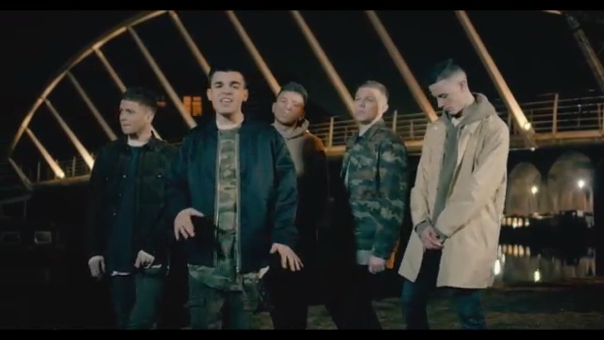 YESLADBANDFANS's tweet photo. Check out the video to @YESLADBAND's new song here #WALKAWAY https://t.co/46uXfldI8r @YESLADLEWIS https://t.co/oVwgtljSfw