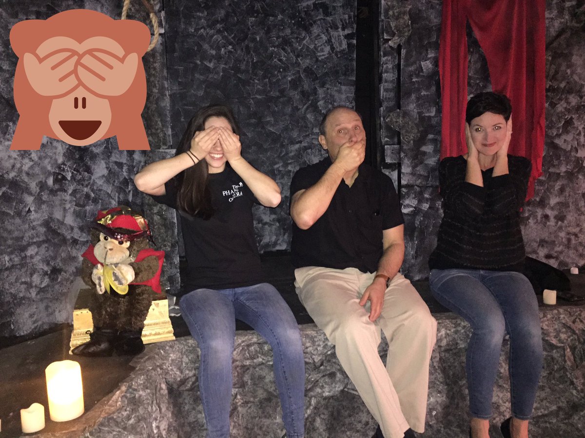 CrabbyAstrosFan's tweet photo. Just a little director/monkey silliness. #CVHSPhantom #closingnight https://t.co/NuqAq0RQ76