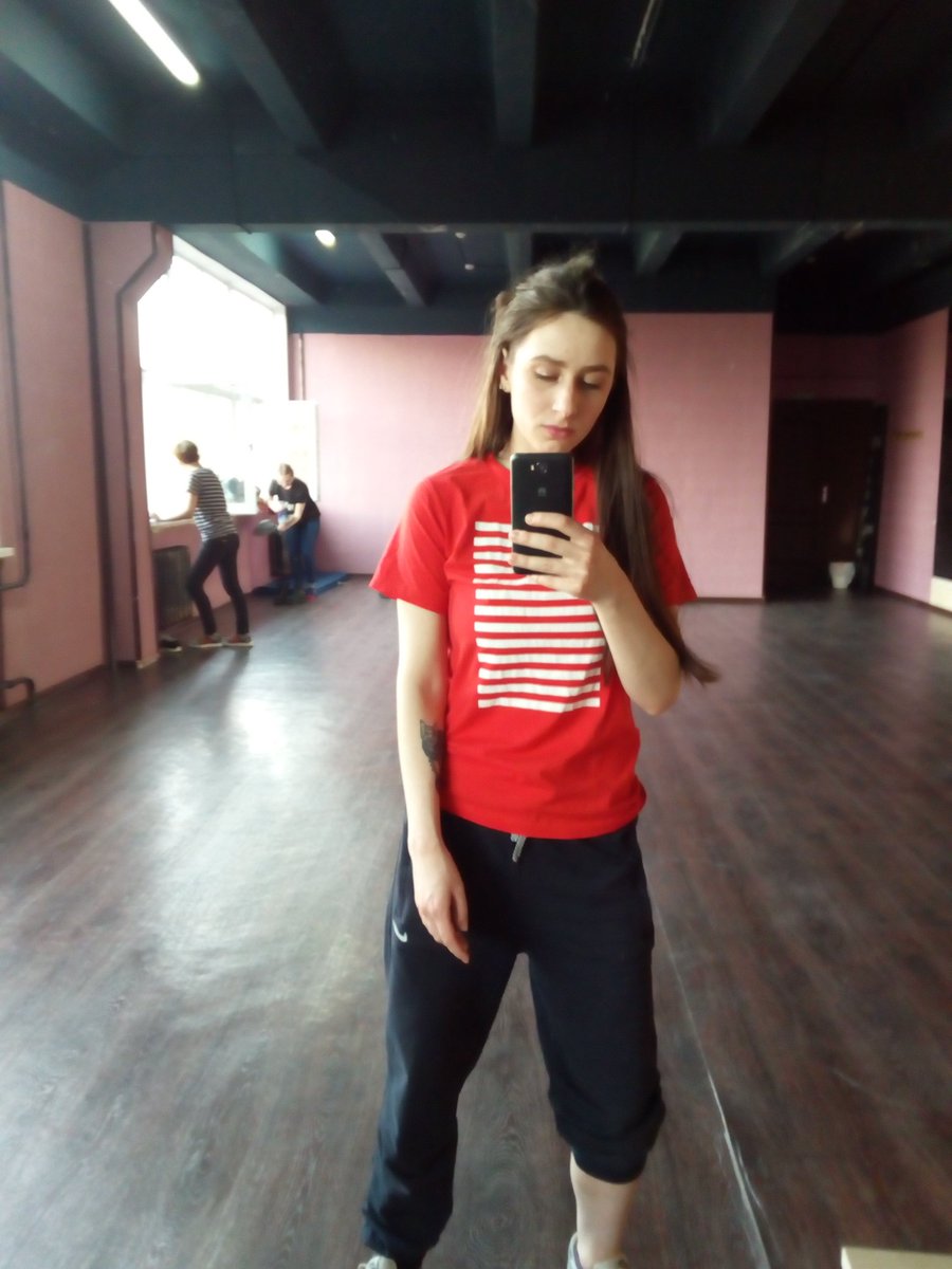 crazyNata95's tweet photo. #ChiDae спустя долгое время вновь вместе, хоть и в уменьшенном составе, но все же. НАКОНЕЦ-ТО <3 https://t.co/KrUPotsHtn