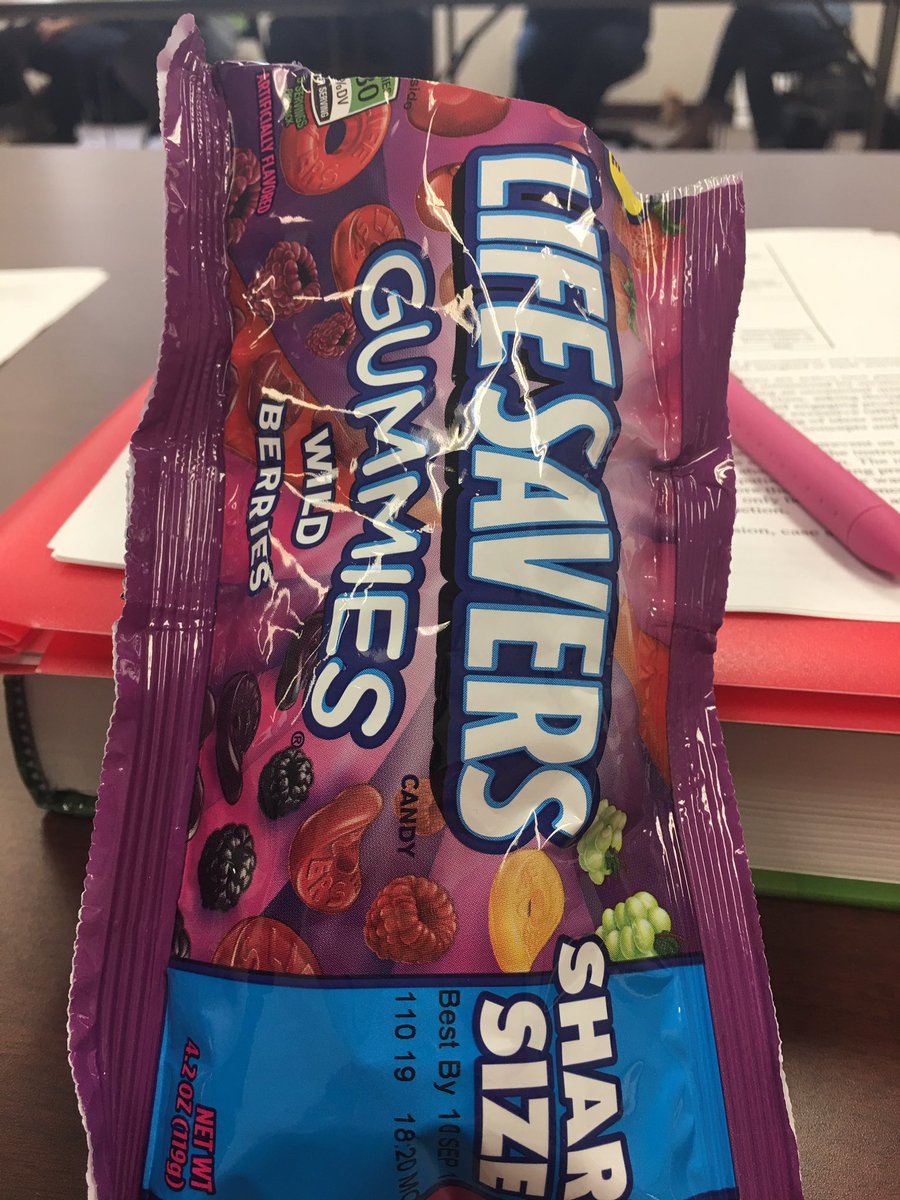 bethanygedwards's tweet image. Apparently I was too loud opening my candy because my professor heard me. Whoops. #alwayssnacking