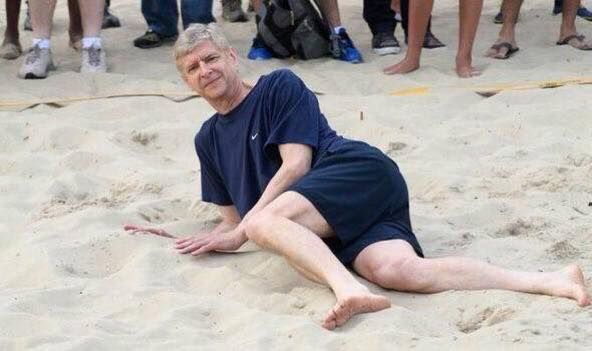 FutballTweets's tweet image. Ranieri was sacked just 298 days after winning the Premier League.

Meanwhile, 4,701 days after winning the title...