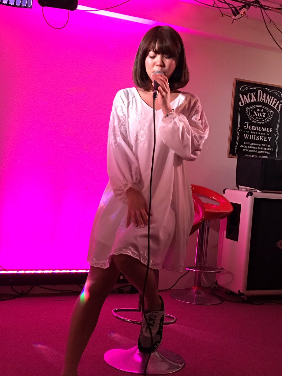 0113Is's tweet photo. 今日は超神推しのMAAMIさんのCDリリース記念イベントでした‼︎
CD即爆買いからの…まさかの残ってるポストカード?頂いてしまいました。
本当にありがとうございます‼︎‼︎
最後の「Moon」では感極まって….°(ಗдಗ。)°.俺も….°(ಗдಗ。)°.
#まあみ #MAAMI https://t.co/y2pyE8sg7H