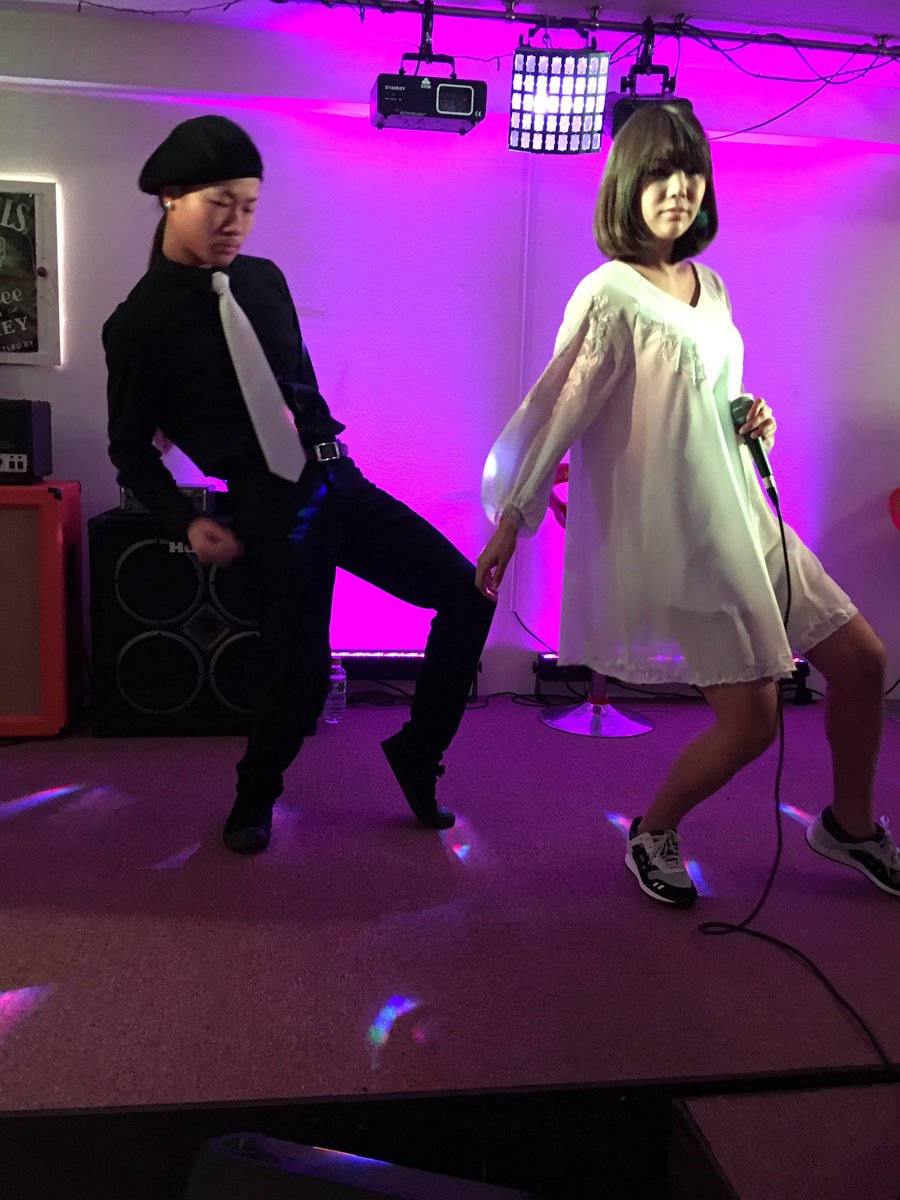 0113Is's tweet photo. 今日は超神推しのMAAMIさんのCDリリース記念イベントでした‼︎
CD即爆買いからの…まさかの残ってるポストカード?頂いてしまいました。
本当にありがとうございます‼︎‼︎
最後の「Moon」では感極まって….°(ಗдಗ。)°.俺も….°(ಗдಗ。)°.
#まあみ #MAAMI https://t.co/y2pyE8sg7H
