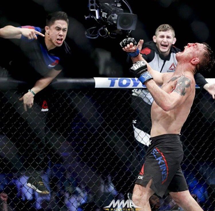 TeamNoLoveFans's tweet photo. Favourite picture from last night. The passion on their faces says it all. This isn't an individual it's a team 💪 #TeamAlphaMale https://t.co/mc08vHMUcg