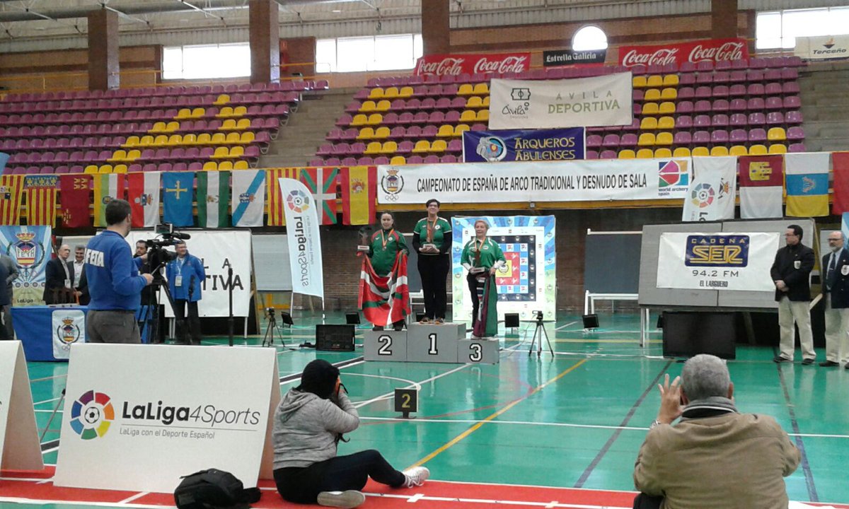 arquerosabulens's tweet photo. Podium arco instintivo femenino en Campeonato de España de Arco Tradicional y Desnudo de Sala en#Ávila @RFETA https://t.co/rNSvKJqX0i