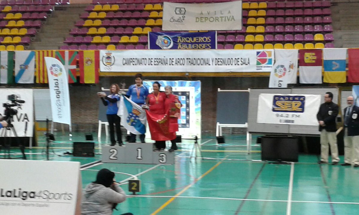 arquerosabulens's tweet photo. Podium Long Bow Femenino en Campeonato de España de Arco Tradicional y Desnudo de Sala en #Ávila @RFETA https://t.co/24yiolJIbu