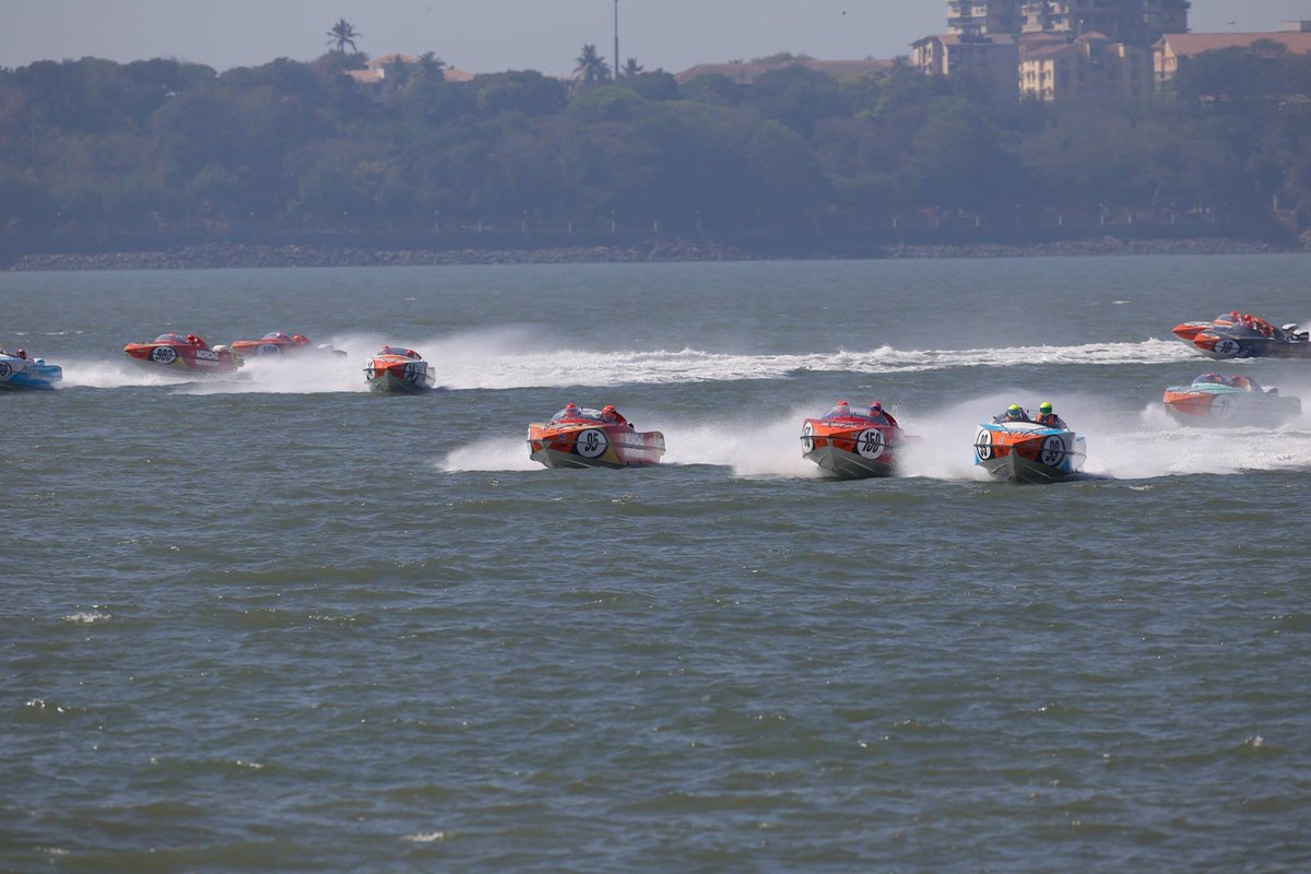anandmahindra's tweet image. Terrific to see these #P1panthers tear up the sea in Mumbai. Look forward to partnering @P1India to build these here. #makeinindia