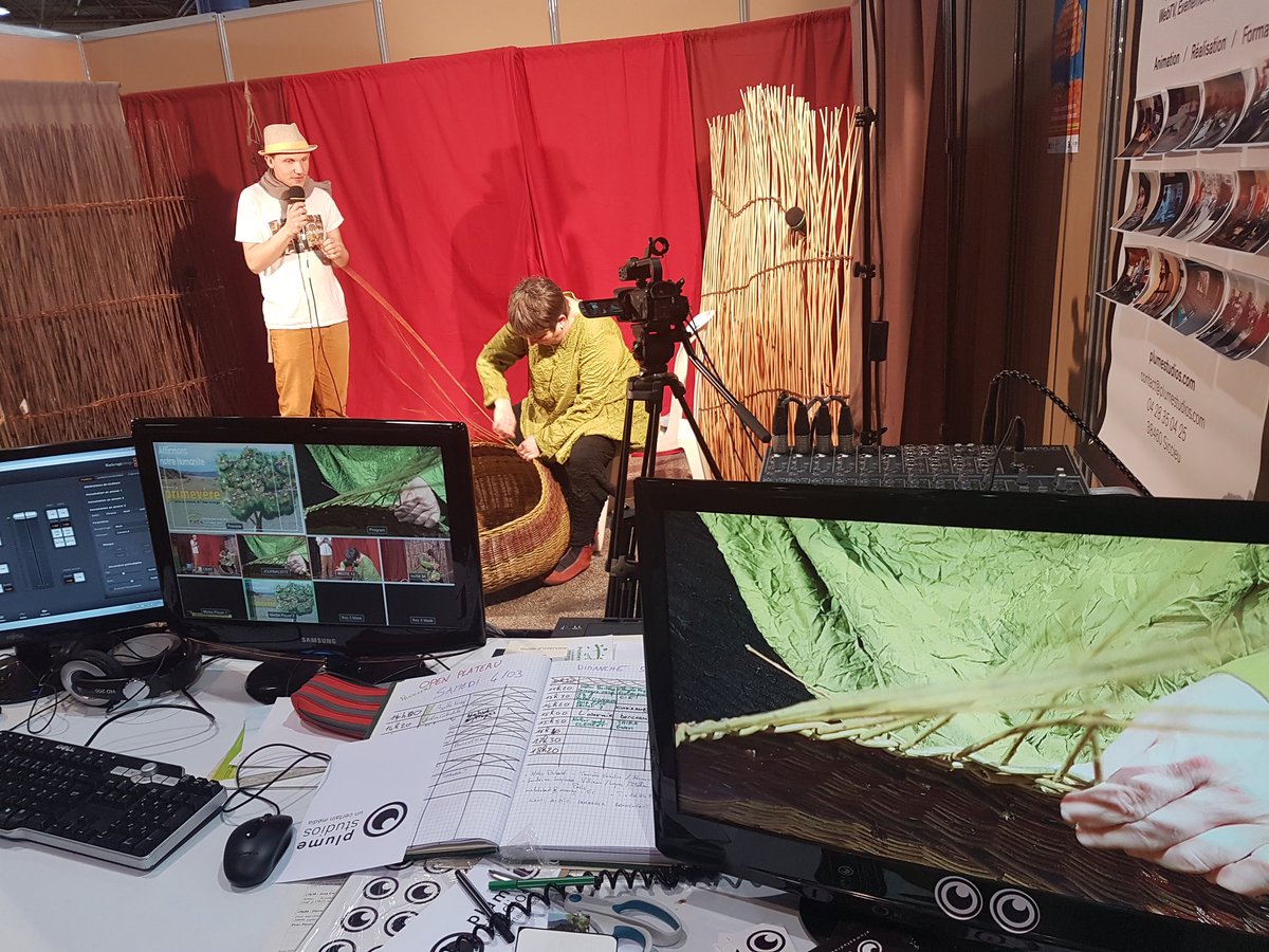 alexiacconi's tweet photo. Tressage d'osier en direct du #openplateau @PlumeStud à #Primevere2017 https://t.co/zJzePqFxjS