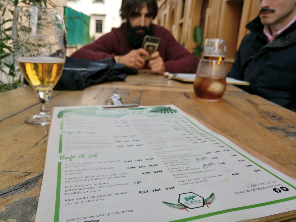viajesconhumor's tweet photo. Hora de comer muy mentolados en @Clorofilajungle #Sevilla https://t.co/vBrsojhXYr