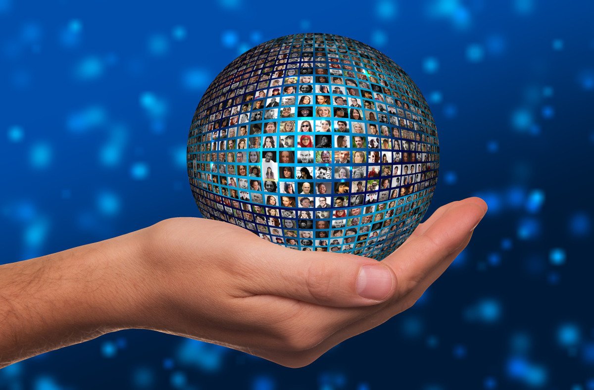 411 Voices Media crwd.fr/2lIlSyF