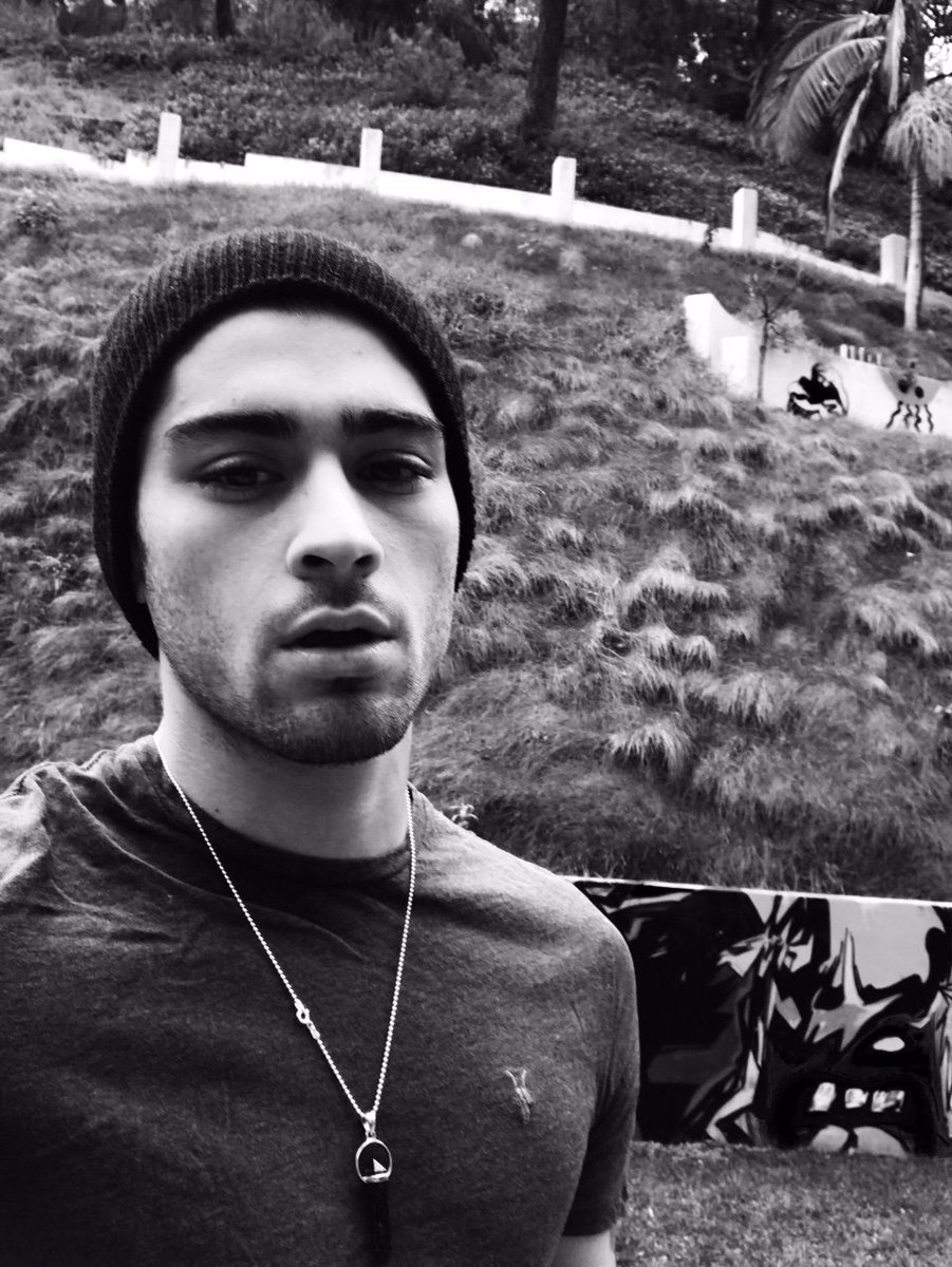 SupportZM's tweet photo. I vote for #Zayn &amp; #TaylorSwift “I Don’t Wanna Live Forever” #Mashup @radiodisney 

⚡️ 1RT = 1VOTE ⚡️ https://t.co/Z1TFlWOTVF