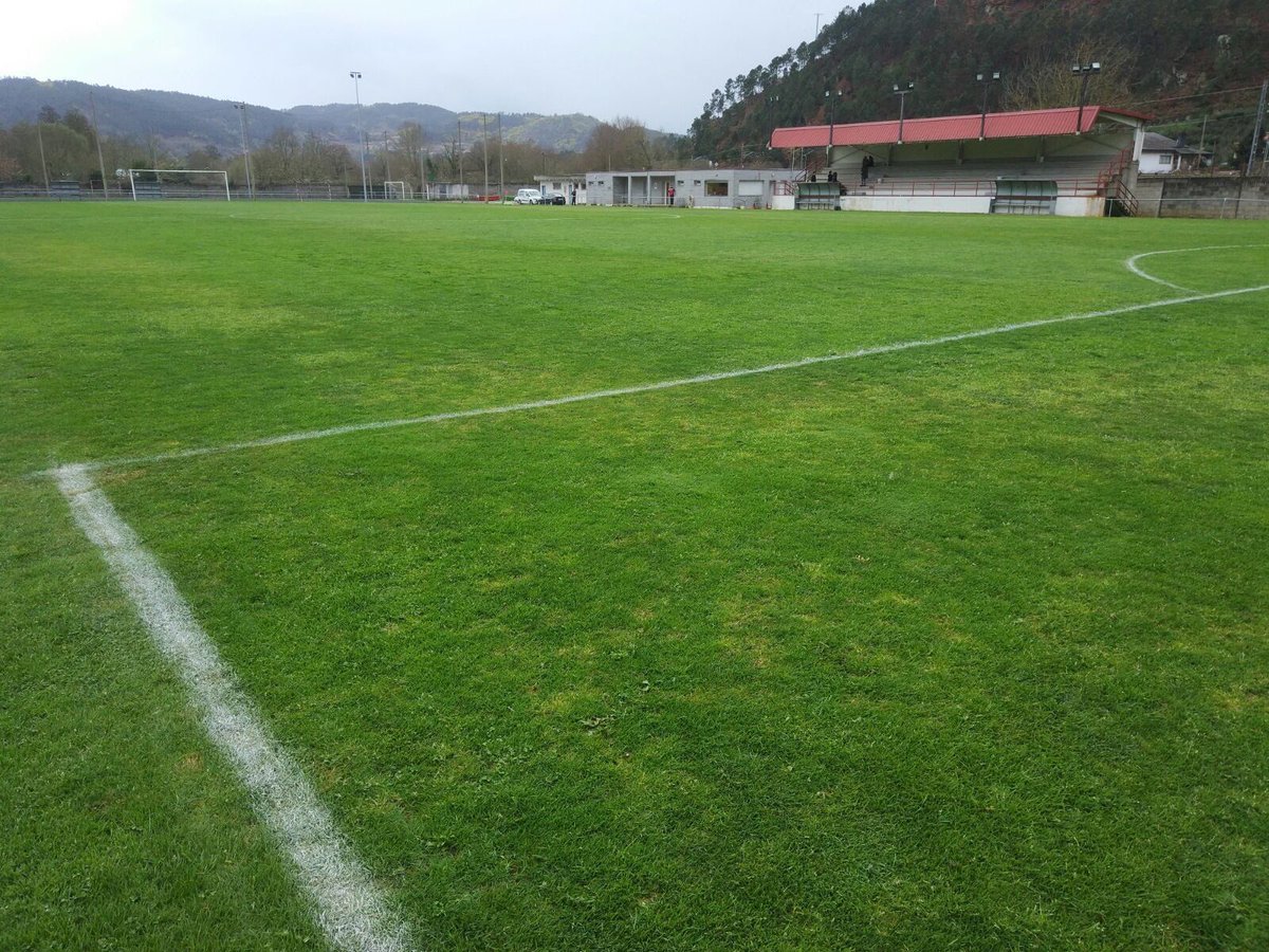 UDOurense2014's tweet photo. #ARNvsOUR | Xa estamos preparando todo para #OClásico contra o @AtleticoArnoia!! O partido con máis emoción da liga! #VenViviloConNós https://t.co/7fTJxrmriX
